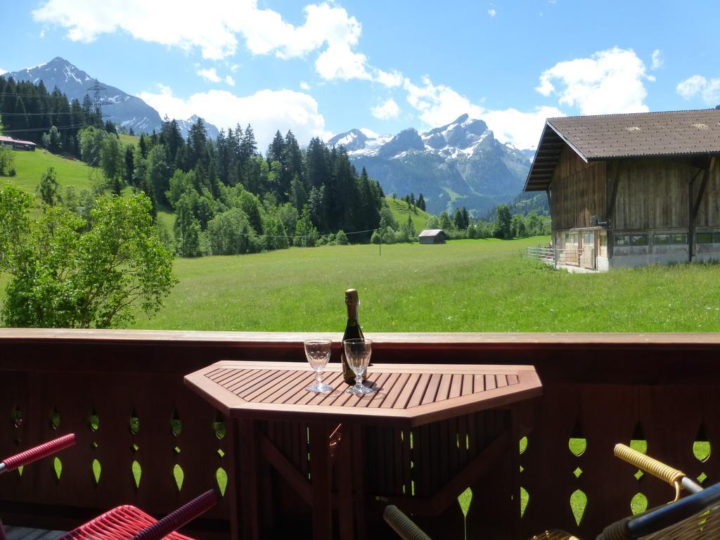 Casa Antica Apartamento Gstaad Exterior foto